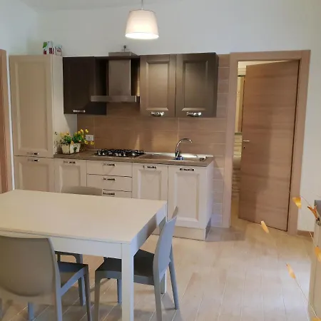 Charming In With Shared Pool 35 M² アパート