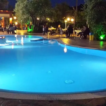 Charming In With Shared Pool - 35 M²