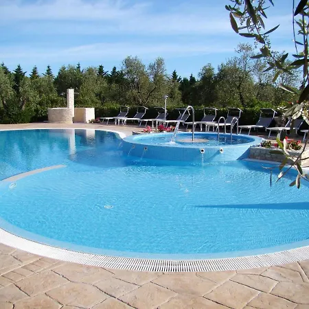 Апартаменты Charming In With Shared Pool - 35 M²