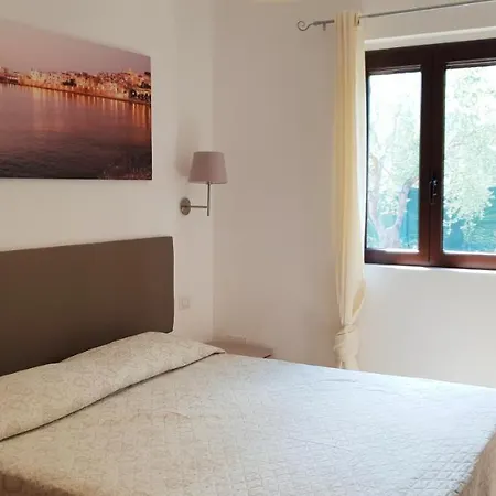 Charming In With Shared Pool - 35 M² Apartmán *
