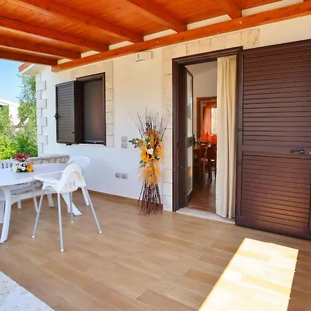 Apartmán Charming In With Shared Pool - 35 M² *